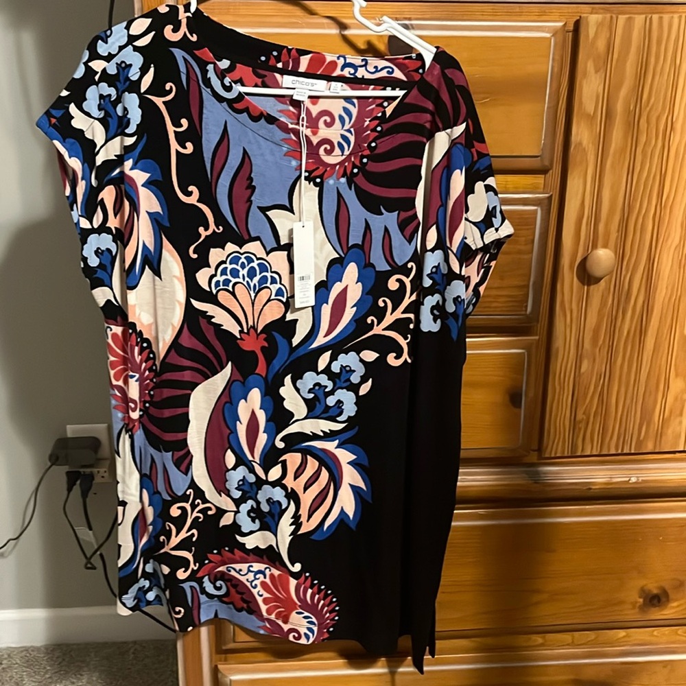 Chicos Travelers top size 4